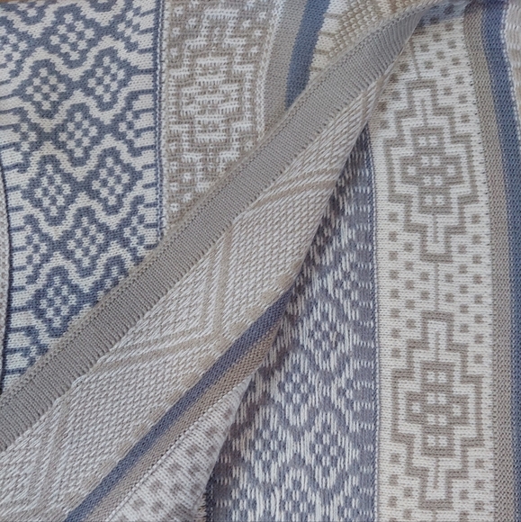 Poncho Womens Knit Sweater Warm Beige One Size Open Front Sleeveless Fashion New - Picture 5 of 11